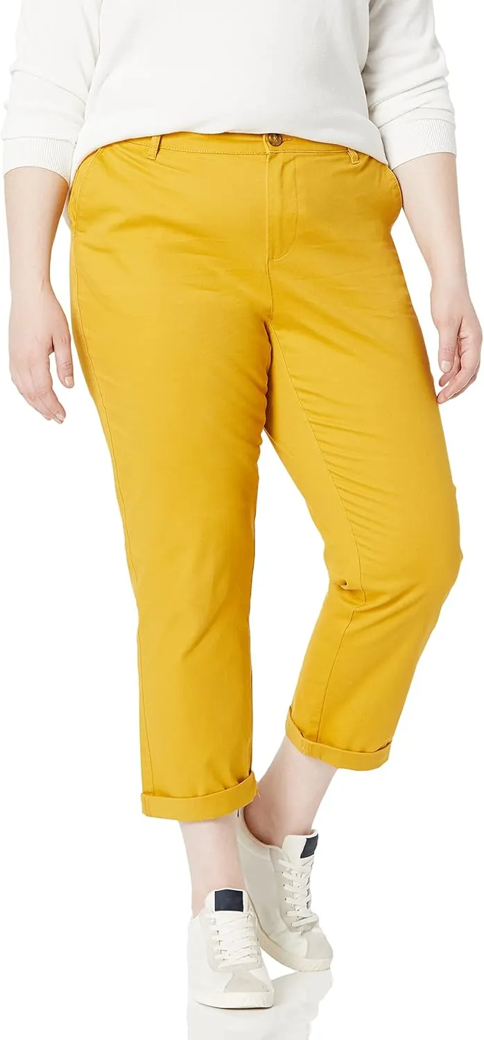 Amazon Essentials Women's Mid-Rise Slim-Fit Cropped Tapered Leg Khaki Pant (Available in Plus Size)