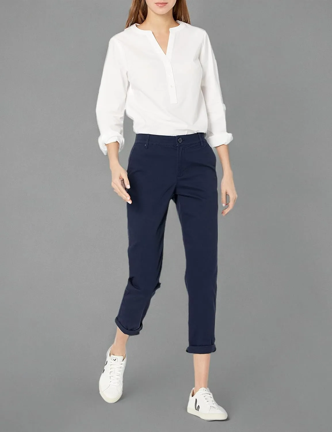 Amazon Essentials Women's Mid-Rise Slim-Fit Cropped Tapered Leg Khaki Pant (Available in Plus Size)