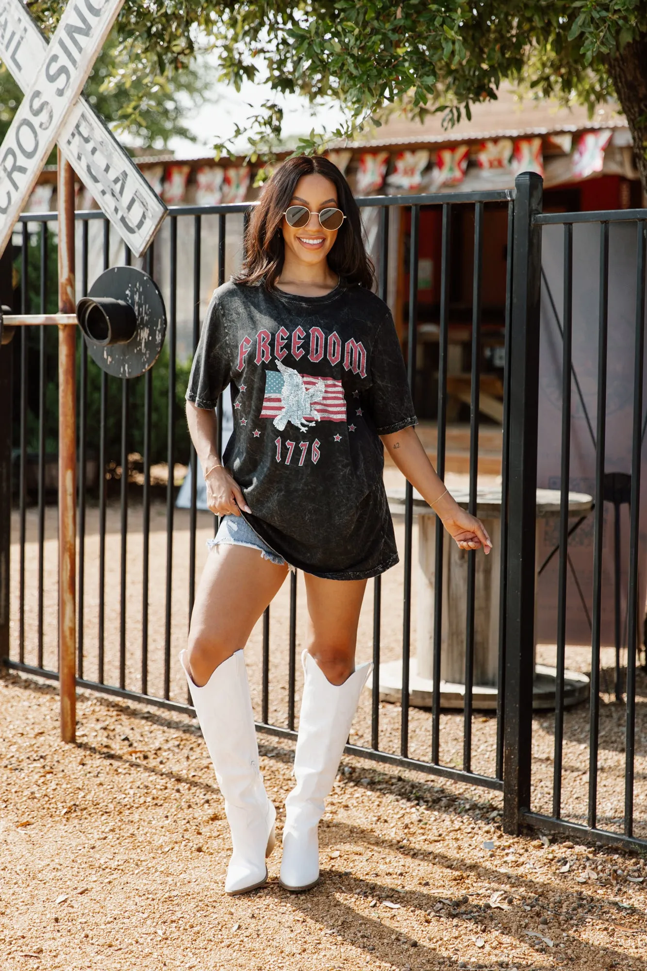 BORN FREE VINTAGE WASH BOYFRIEND TEE