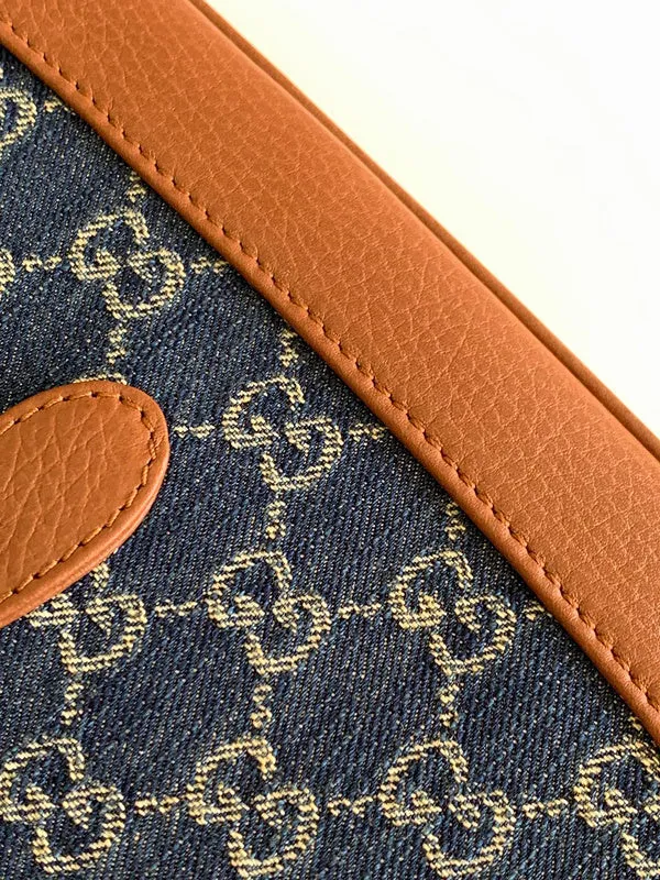 Gucci   Luxury Bags  1044