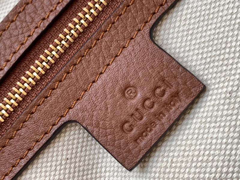 Gucci   Luxury Bags  1044