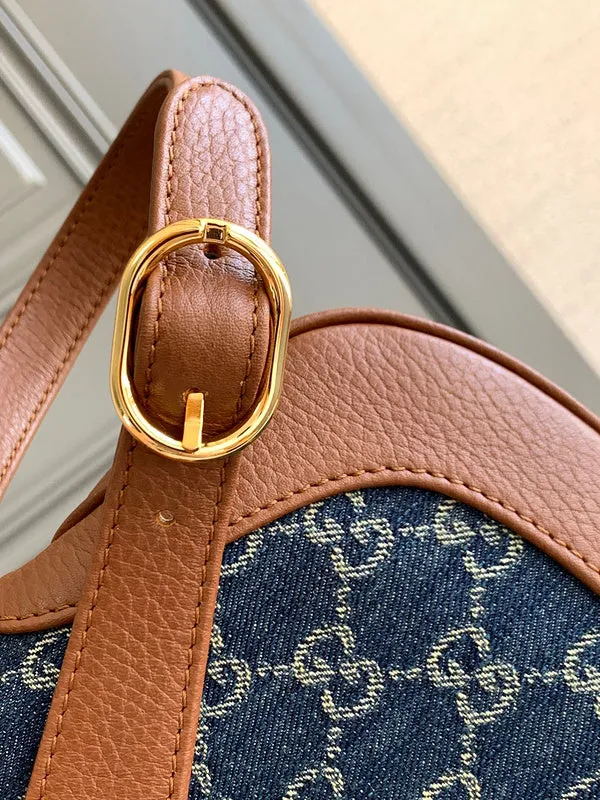 Gucci   Luxury Bags  1044