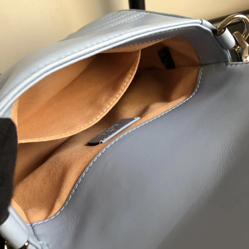 Gucci   Luxury Bags  1105
