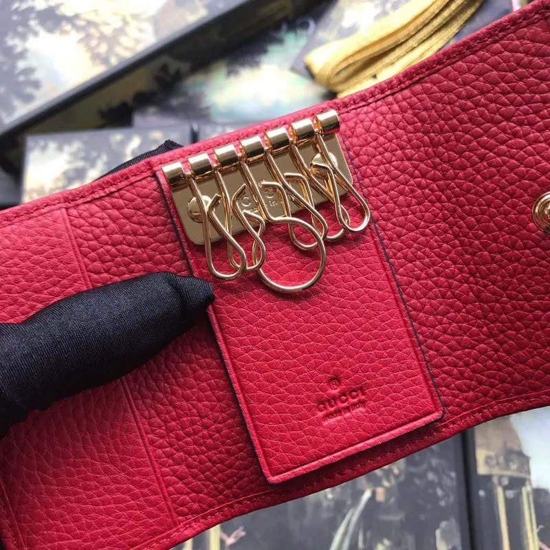 Gucci   Luxury Bags  908