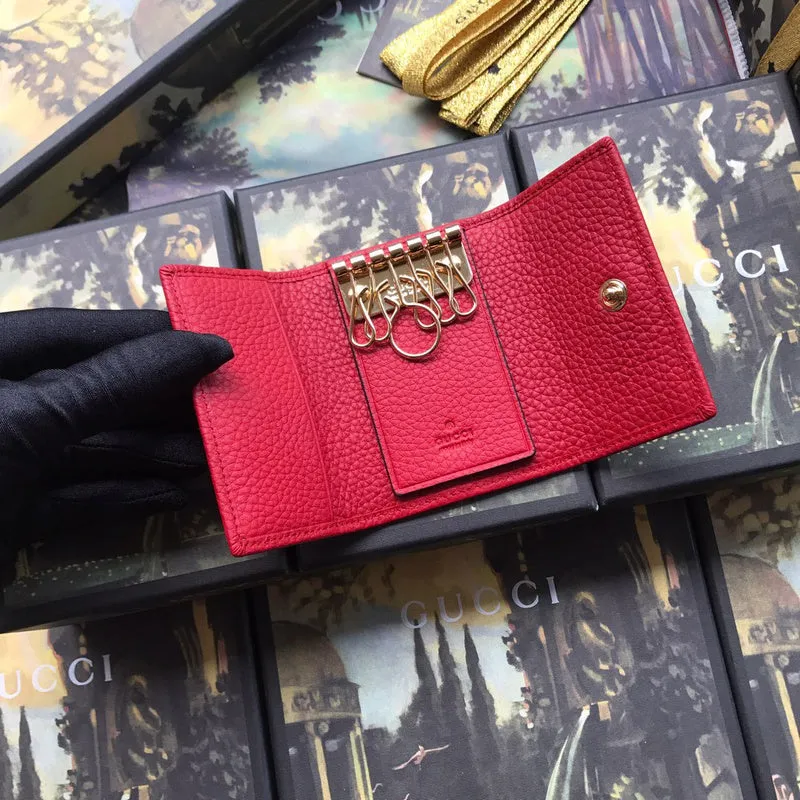 Gucci   Luxury Bags  908
