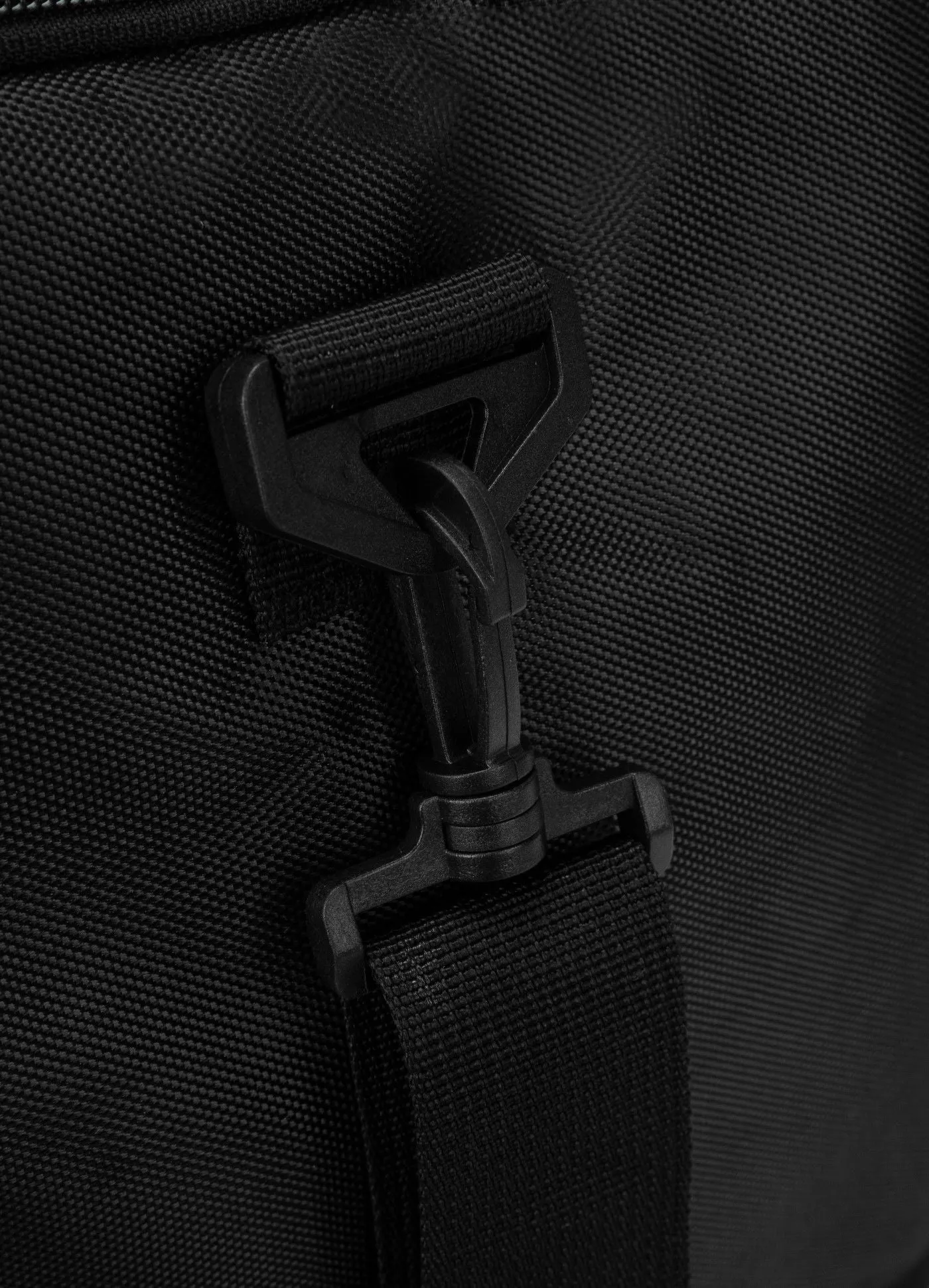 Hilltop Medium - Black/Black