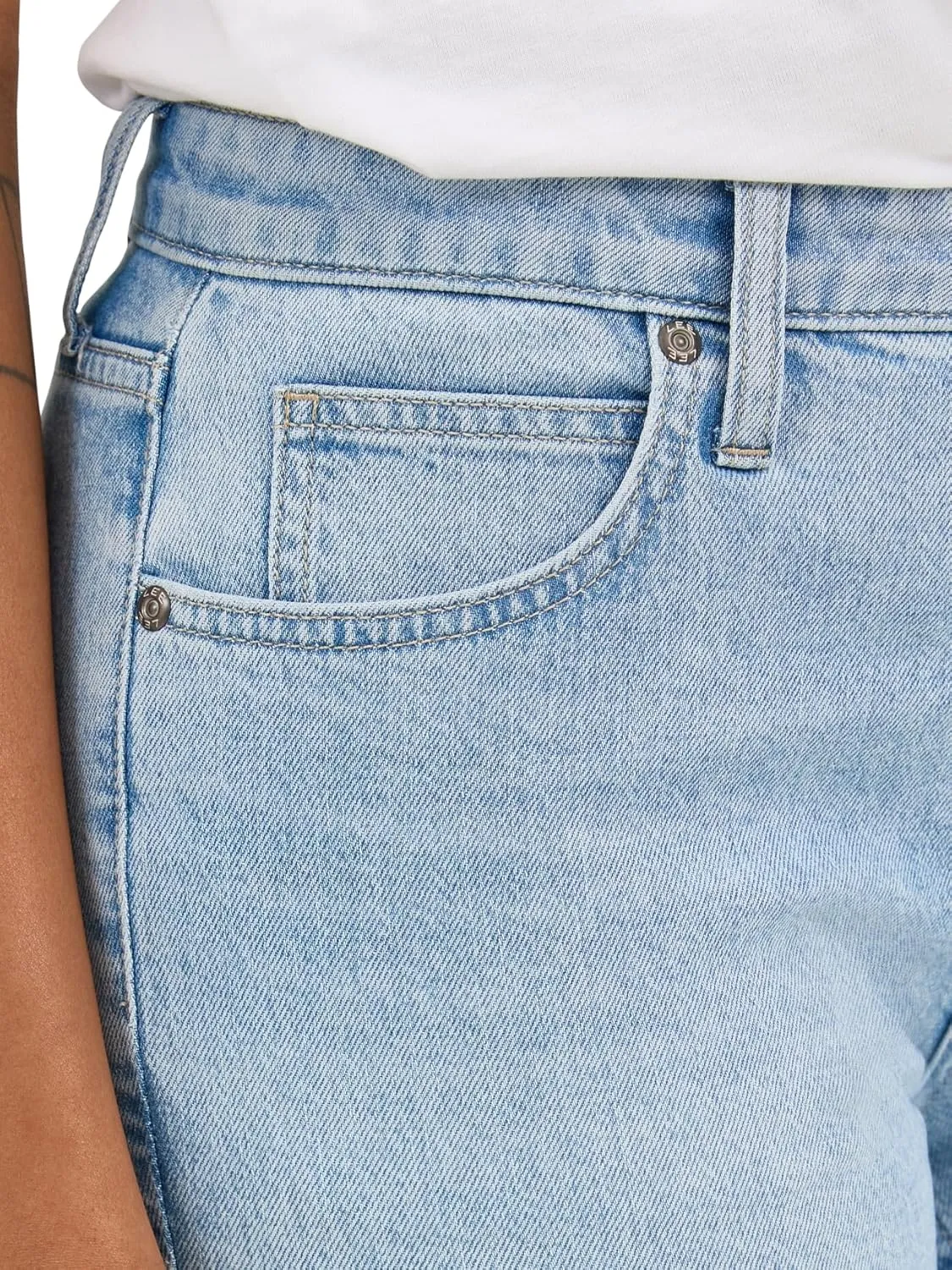 Lee womens Legendary 23 Capri Jean