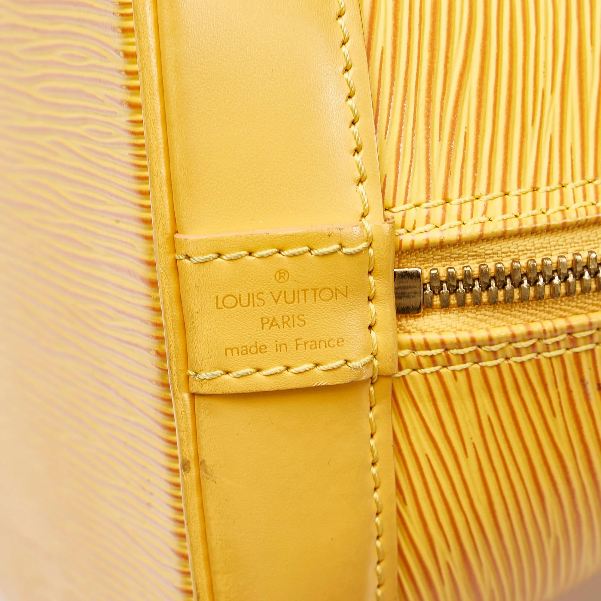 Louis Vuitton Epi Alma PM (SHG-rTea4r)