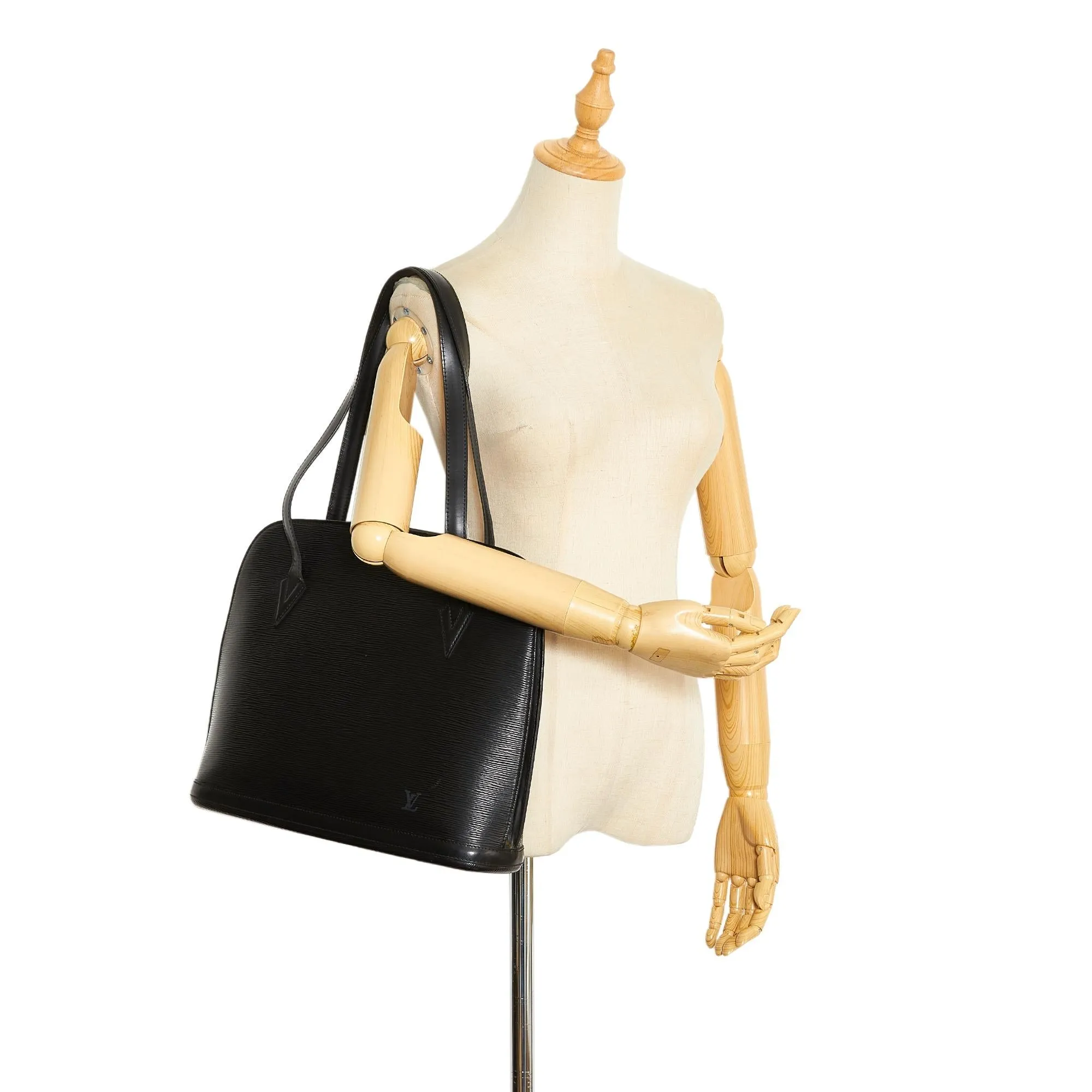 Louis Vuitton Epi Lussac (SHG-6NqfrJ)