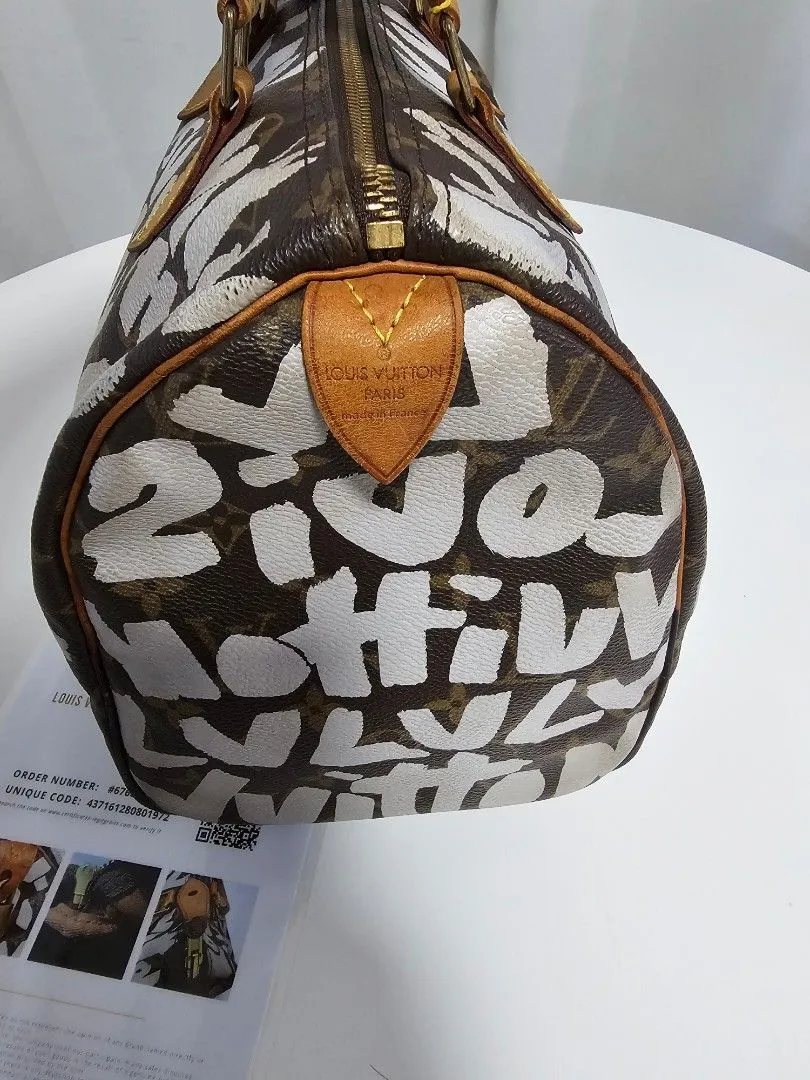 <b>LOUIS VUITTON </b> <br>Speedy 30 Graffiti