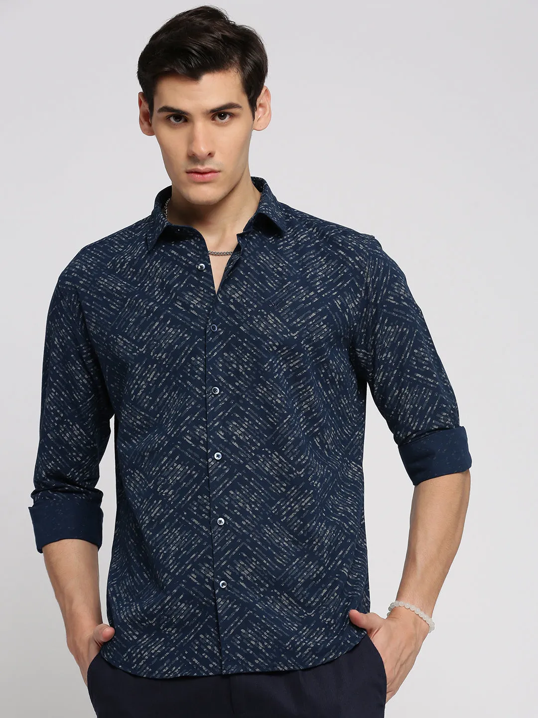 Men Navy Blue Geometric Printed Slim Fit Cotton Casual Shirt