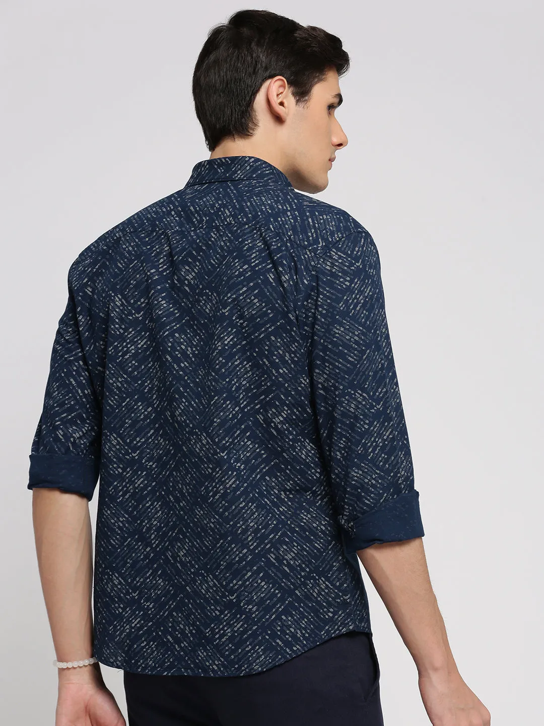 Men Navy Blue Geometric Printed Slim Fit Cotton Casual Shirt