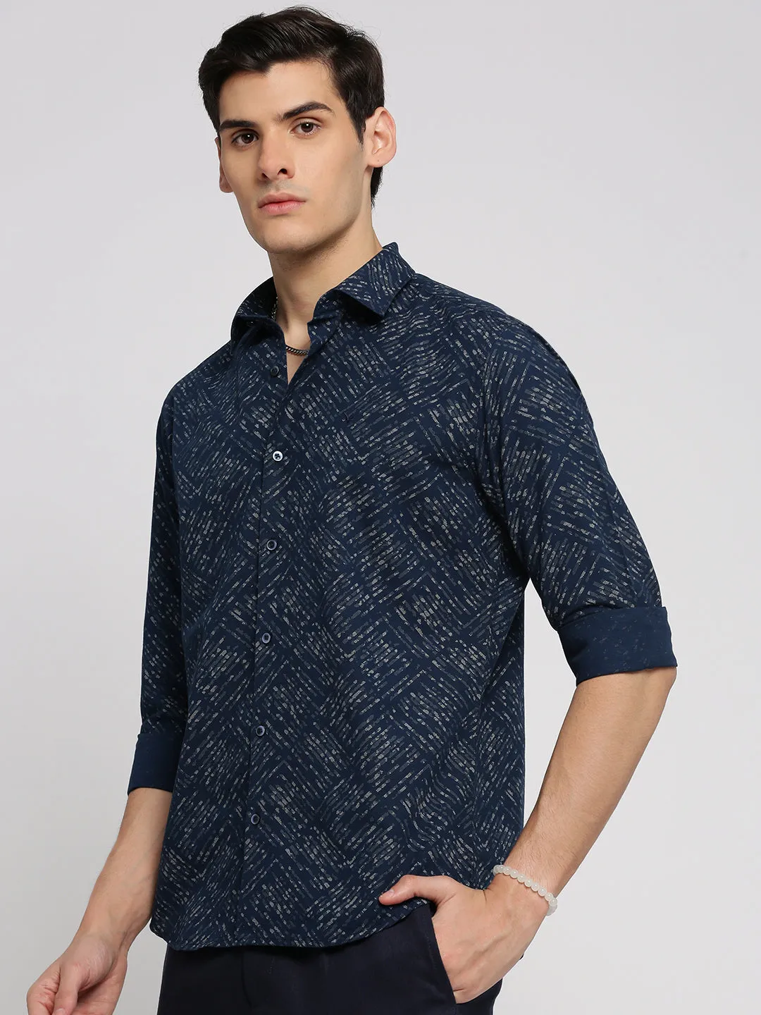 Men Navy Blue Geometric Printed Slim Fit Cotton Casual Shirt